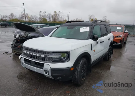 2025 Ford Bronco Sport Badlands z USA, uszkodzony, nr VIN 3FMCR9DA9SRE80564